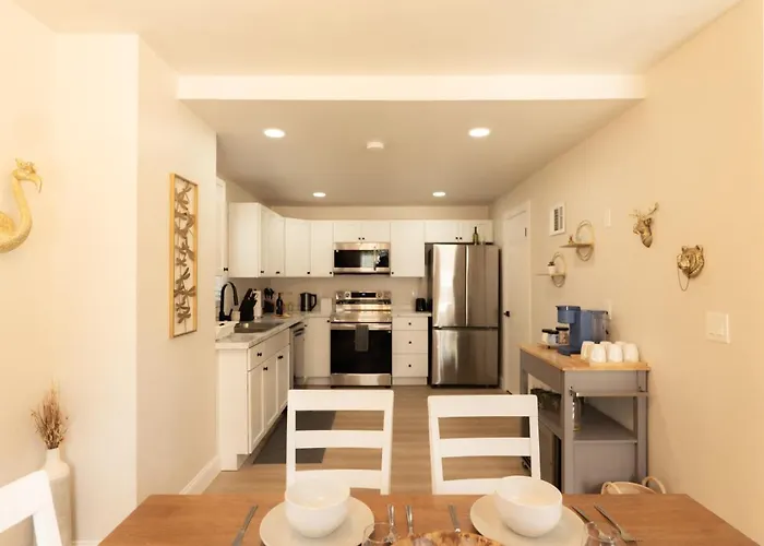 Work, Rest And Gather - Spacious 3br With Modern Charm * Dunlap