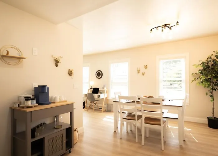 Work, Rest And Gather - Spacious 3br With Modern Charm Casa vacanze *
