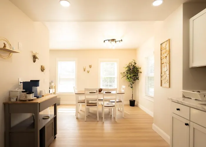 Work, Rest And Gather - Spacious 3br With Modern Charm Casa vacanze *