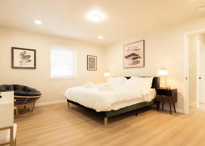 Work, Rest And Gather - Spacious 3br With Modern Charm * Dunlap