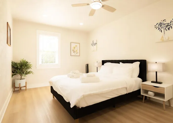Work, Rest And Gather - Spacious 3br With Modern Charm Casa vacanze *