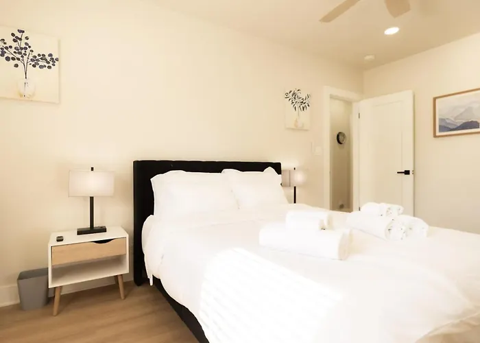 Work, Rest And Gather - Spacious 3br With Modern Charm Casa vacanze