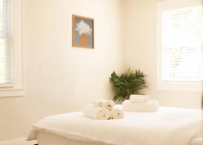 Casa vacanze Work, Rest And Gather - Spacious 3br With Modern Charm Dunlap
