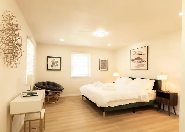 Work, Rest And Gather - Spacious 3br With Modern Charm Casa vacanze *