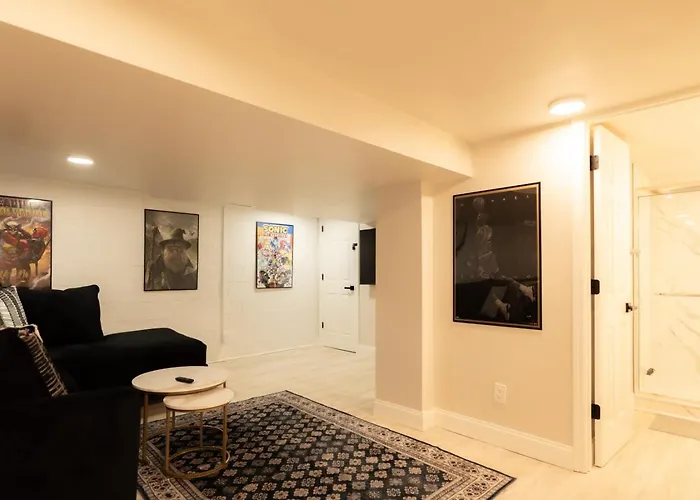 Work, Rest And Gather - Spacious 3br With Modern Charm * Dunlap